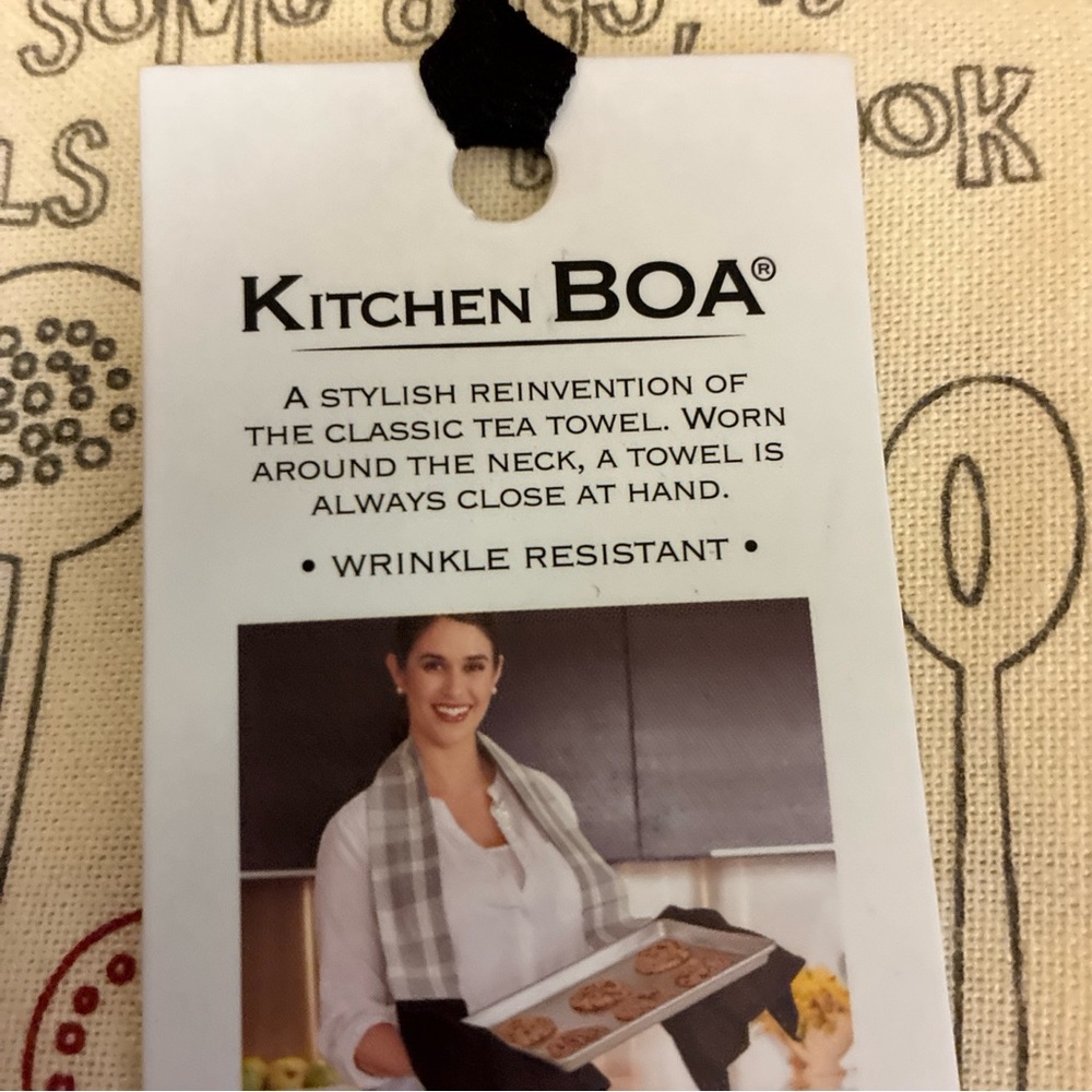 NWT Demdaco Kitchen Boa towel- “Some Days It feels Right to Cook”-red/cream neck